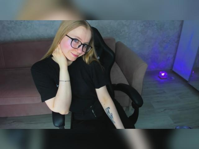 Adult chat with MilanaStone: Lingerie & stockings