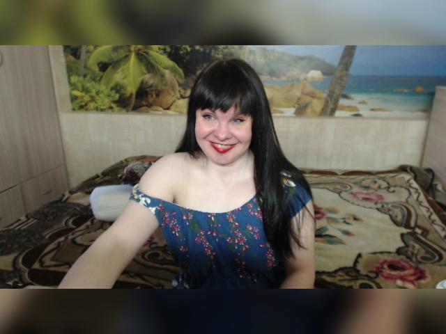 Connect with webcam model Destinybbb: Squirting