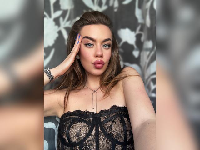 Watch cammodel 000Whisper: Ask about my other interests