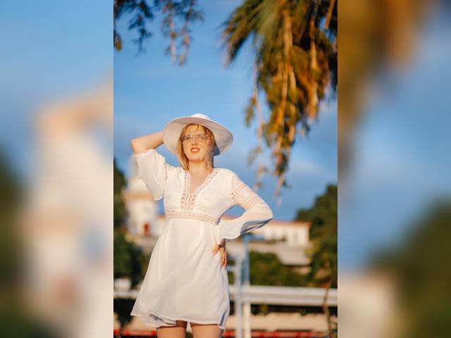 Adult chat with SweetLippen: Lingerie & stockings