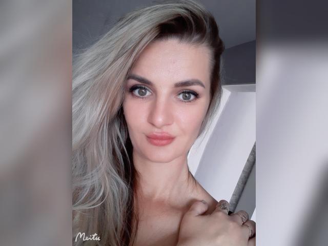 Why not cam2cam with MiLedy2805: Strip-tease