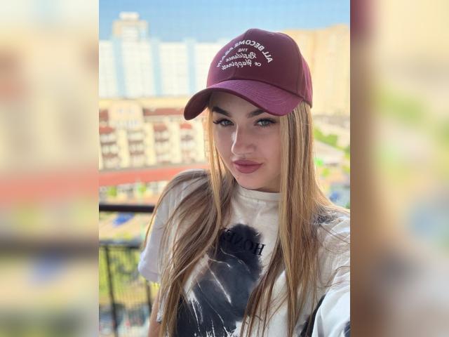 Adult chat with xSweetMaryyx: Toys