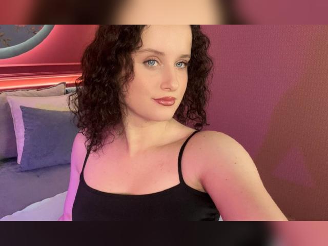 Welcome to cammodel profile for GillMorgan: Nails