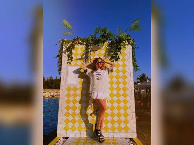 Welcome to cammodel profile for LadyARINA: Dancing