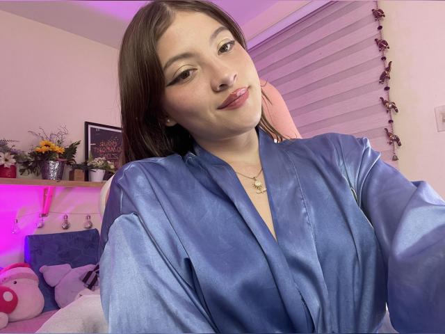 Welcome to cammodel profile for Anyeliic: Outfits