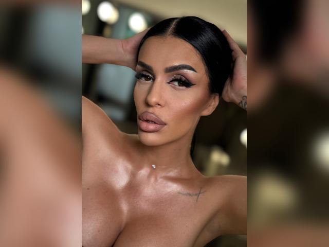 Welcome to cammodel profile for KimRiver: Kissing