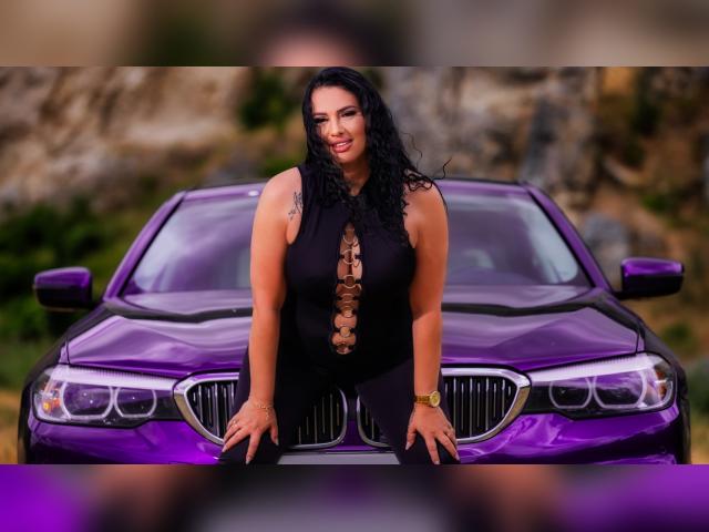 Welcome to cammodel profile for LaurenSaint: Nails