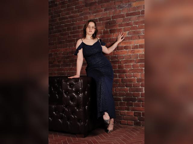 Welcome to cammodel profile for RadaWoods: Legs, feet & shoes