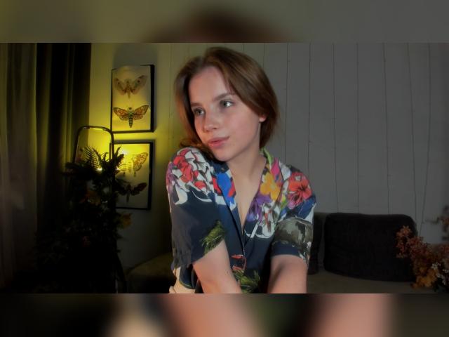 Adult chat with GabiAddams: Nails