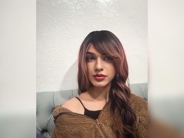 Adult chat with SweetChilli: Dancing