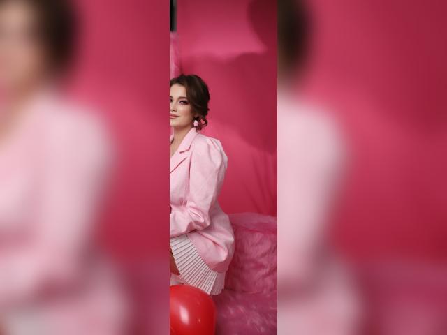 Adult webcam chat with xWhiteMoonx: Lipstick