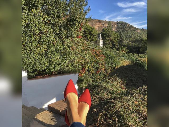 Adult chat with LaceAndChampagn: Foot fetish