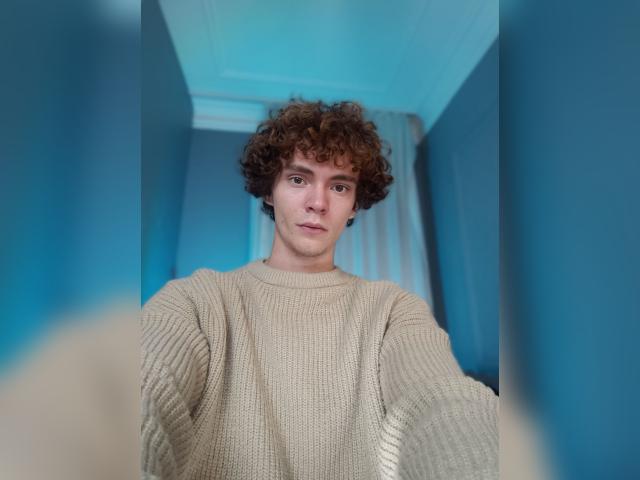 Adult webcam chat with TommyJamm: Ask about my other activities