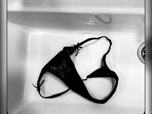 Welcome to cammodel profile for SilkenMuse: Exhibition