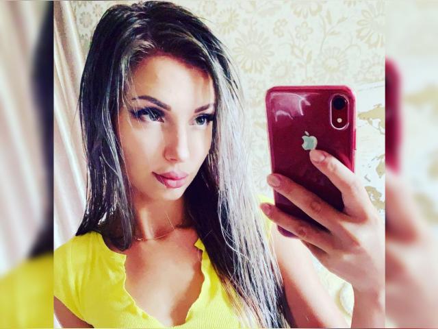 Connect with webcam model BlondeinBlack: Glasses