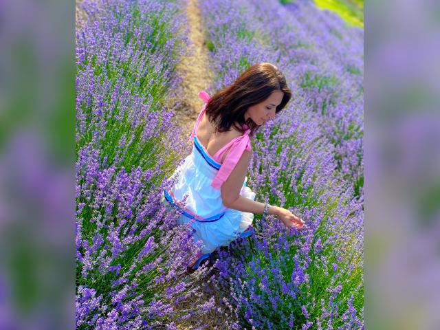 Welcome to cammodel profile for KatiBogema: Conversation