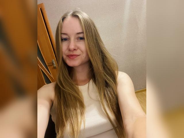 Explore your dreams with webcam model Violetta30