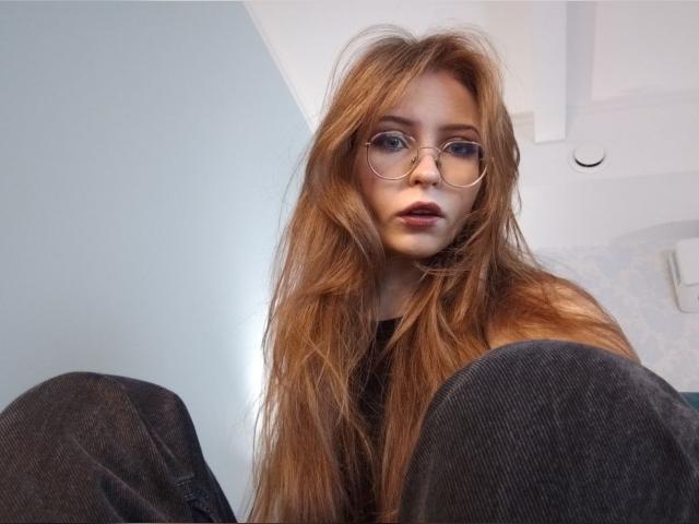 Why not cam2cam with GraceBlush: Toys