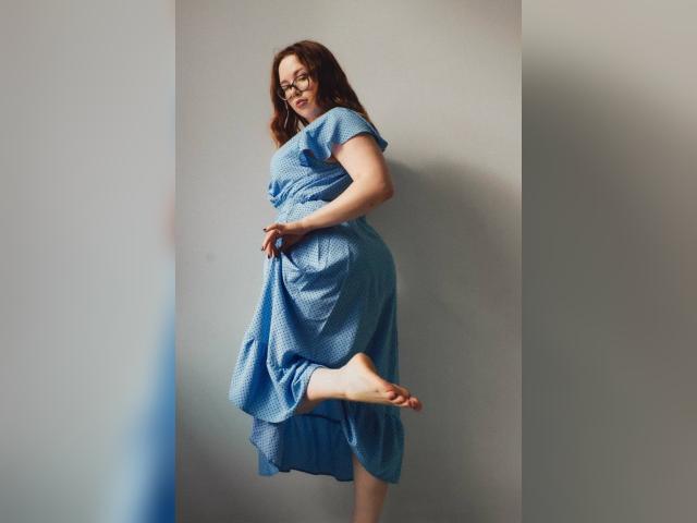 Why not cam2cam with LeiraSugar: Piercings & tattoos
