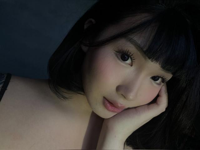 Adult chat with AddilynMax: Exhibition