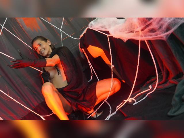 Welcome to cammodel profile for CompleteMe: Legs, feet & shoes