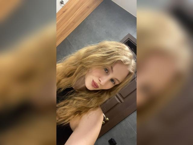 Adult chat with LadyRed1919