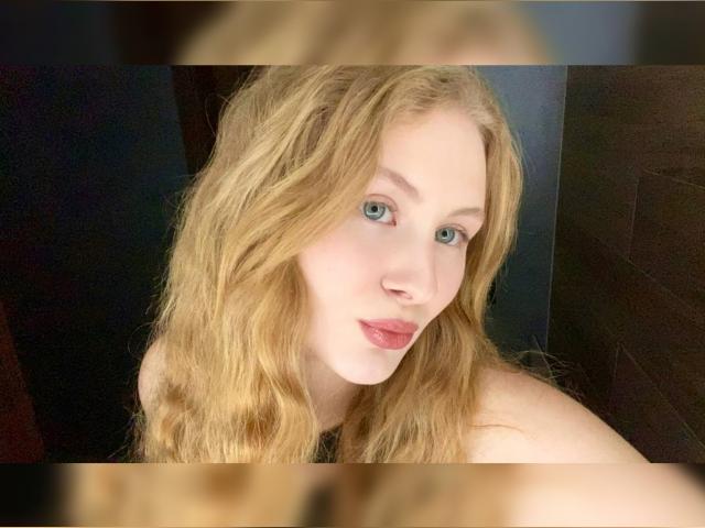 Welcome to cammodel profile for LadyRed1919