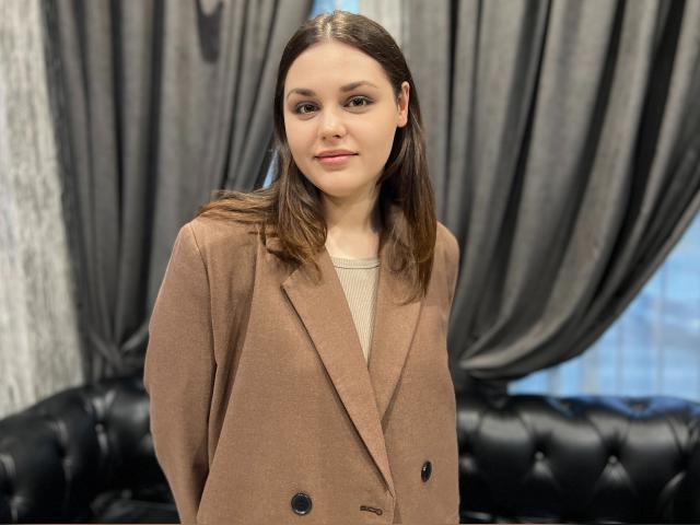 Adult webcam chat with AndreaT64: Humor