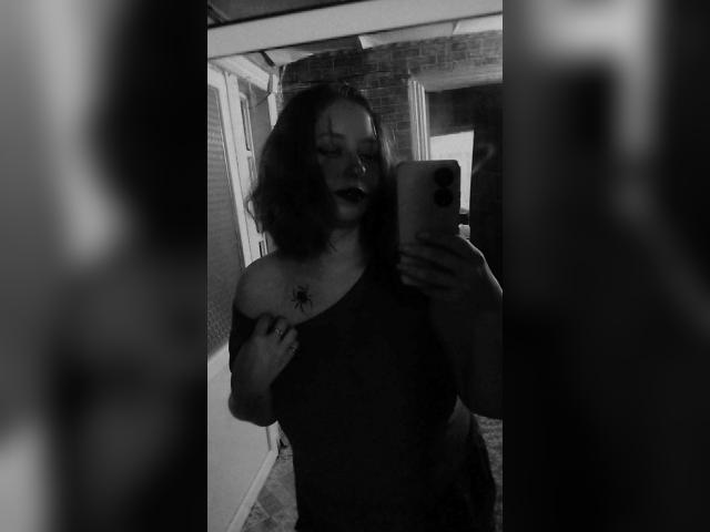 Adult chat with Aleksa23