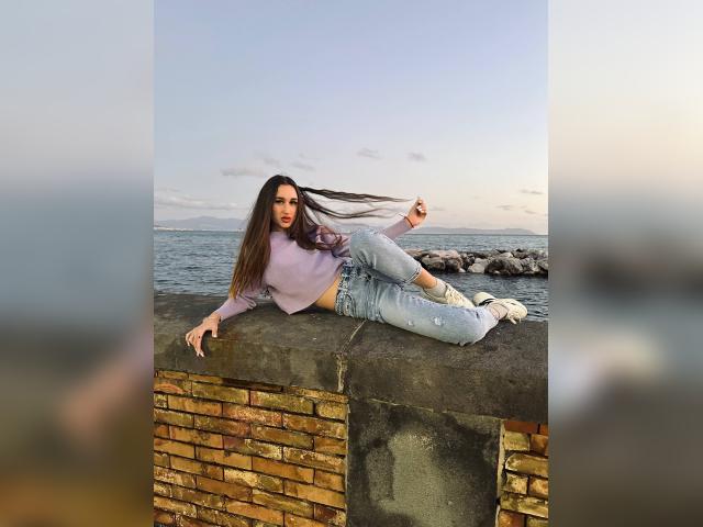 Welcome to cammodel profile for Fortune888: Kissing