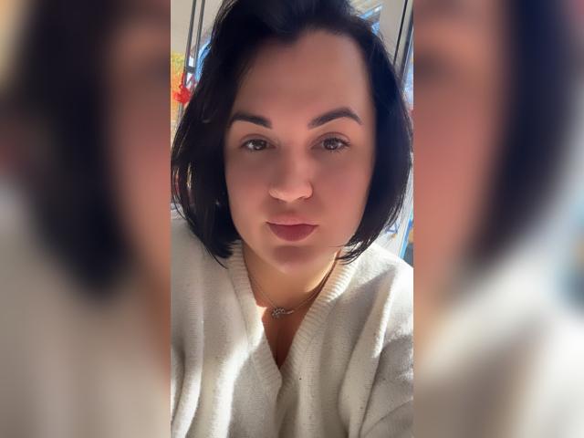 Why not cam2cam with SecretMeri29