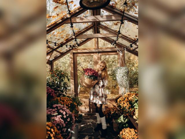 Adult chat with LadyRed1919