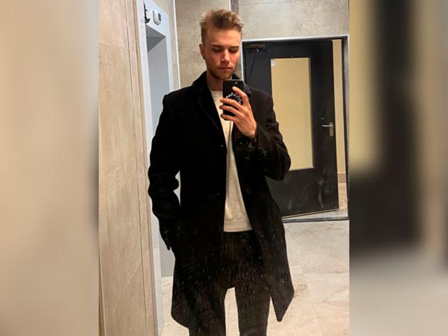 Welcome to cammodel profile for JonnahHell: Legs, feet & shoes