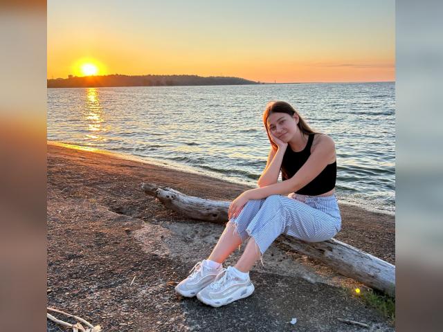 Adult chat with LiraMoss