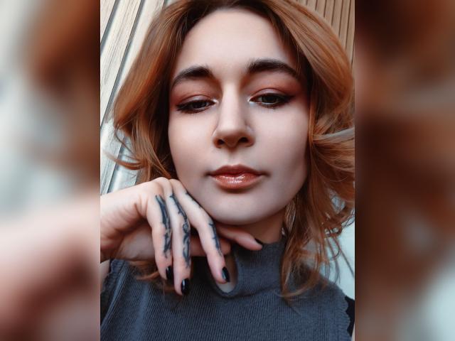 Welcome to cammodel profile for MargaretWayne: Legs, feet & shoes