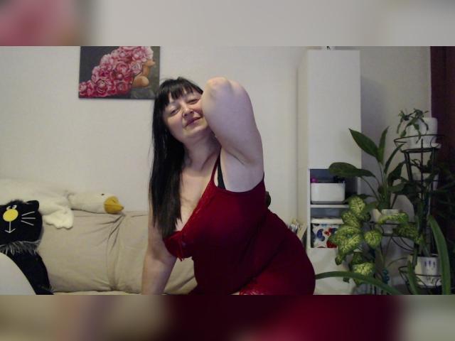 Welcome to cammodel profile for WomenPleasures: Nails