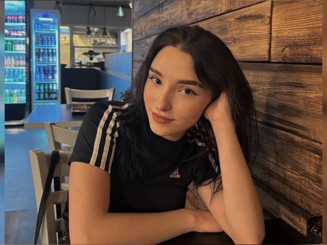 Adult chat with RoseQueen: Dancing