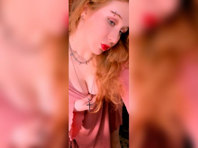 Adult chat with AstraMluse: Legs, feet & shoes