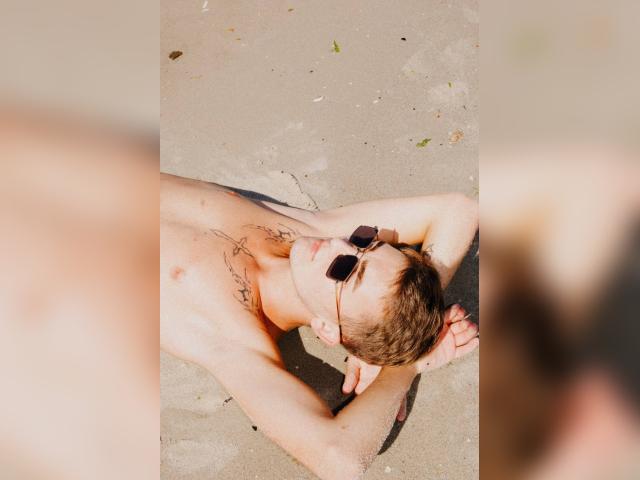 Why not cam2cam with CherryMiss: Legs, feet & shoes