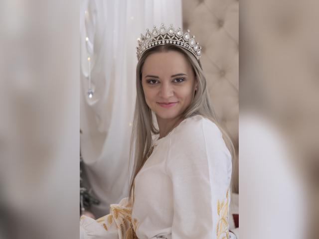 Welcome to cammodel profile for lollyjull: Dominatrix