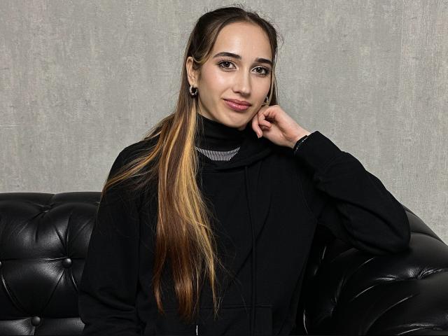 Adult webcam chat with GrettaL89: Lipstick