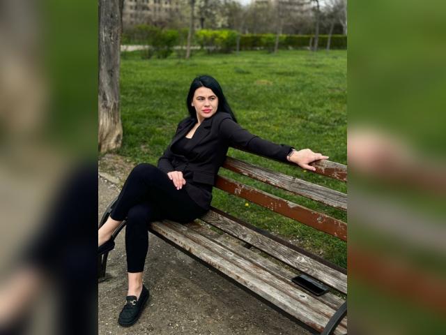 Welcome to cammodel profile for KralyaGret