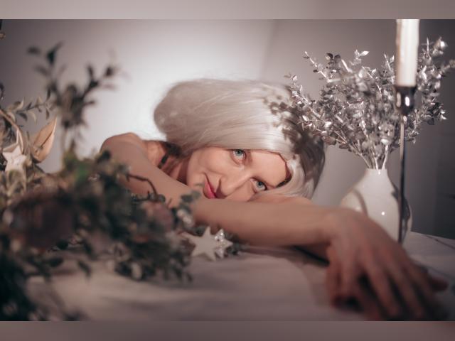 Adult chat with ViktoriaClark: Legs, feet & shoes