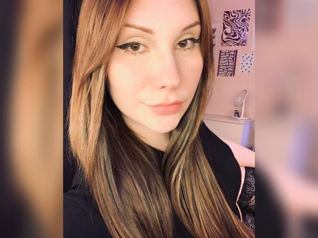 Adult chat with DianaRose: Jerking off