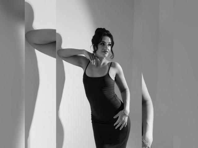 Why not cam2cam with DoctorEugenia: Lipstick