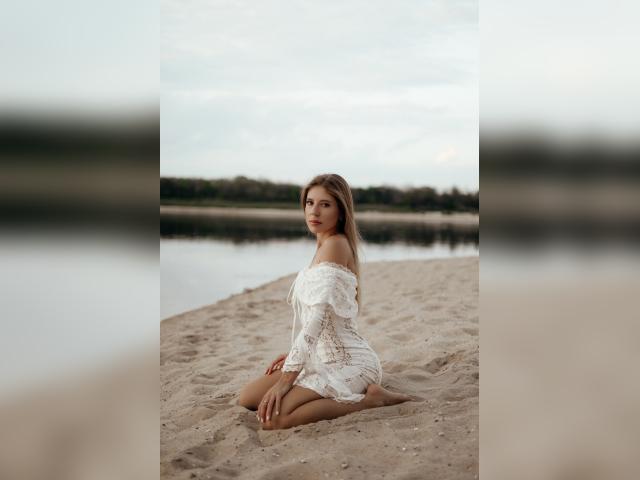 Welcome to cammodel profile for LadyInShadow: Travel