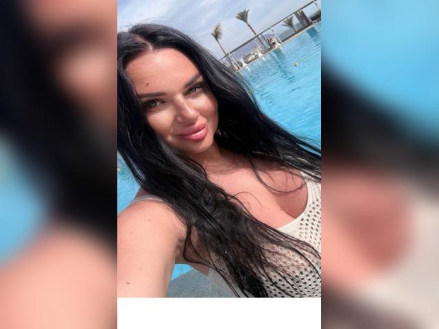 Adult chat with HottiePie: Lingerie & stockings