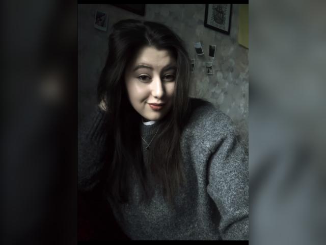 Adult chat with EmmaCoolz: Music