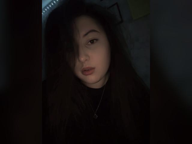 Welcome to cammodel profile for EmmaCoolz: Dancing