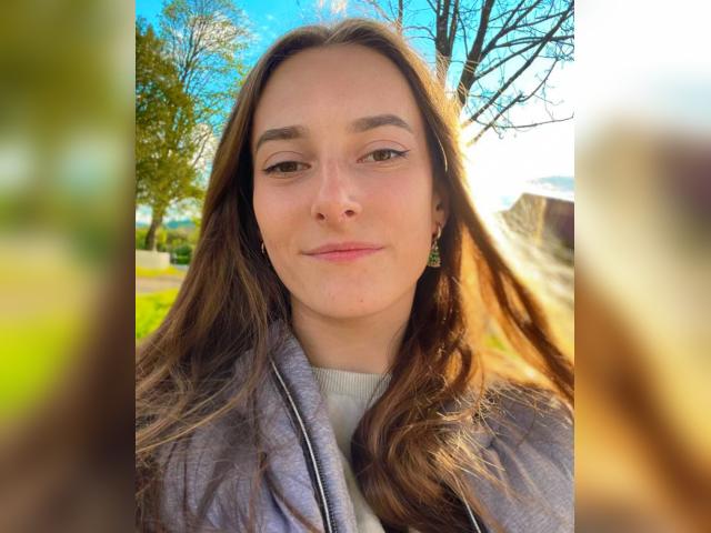 Adult chat with SkyAvelia: Exercise